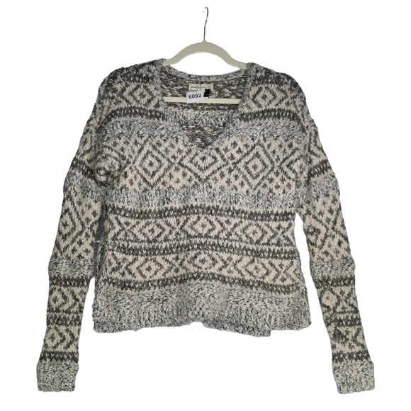 Abercrombie Fitch Sweater Womens XS or S Gray Wool Blend Eyelash Knit Fuzzy Boho - Picture 1 of 8